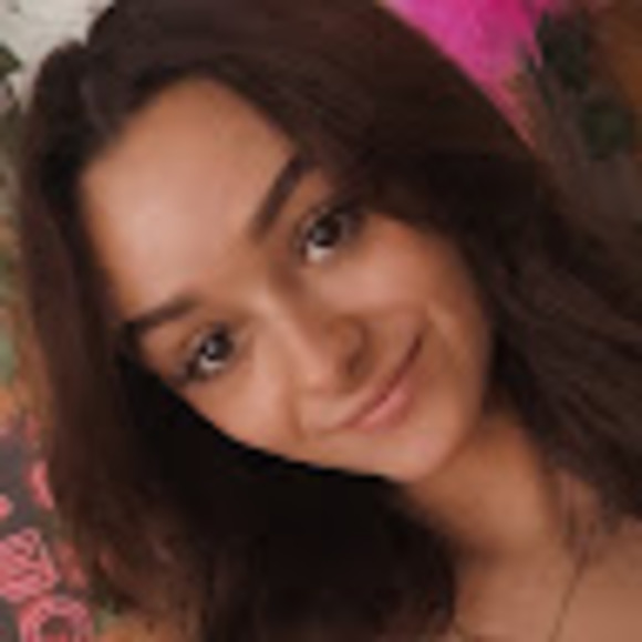 Meet your Posher, Elyce - Picture 1 of 1